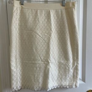 Women’s floral lace skirt in white